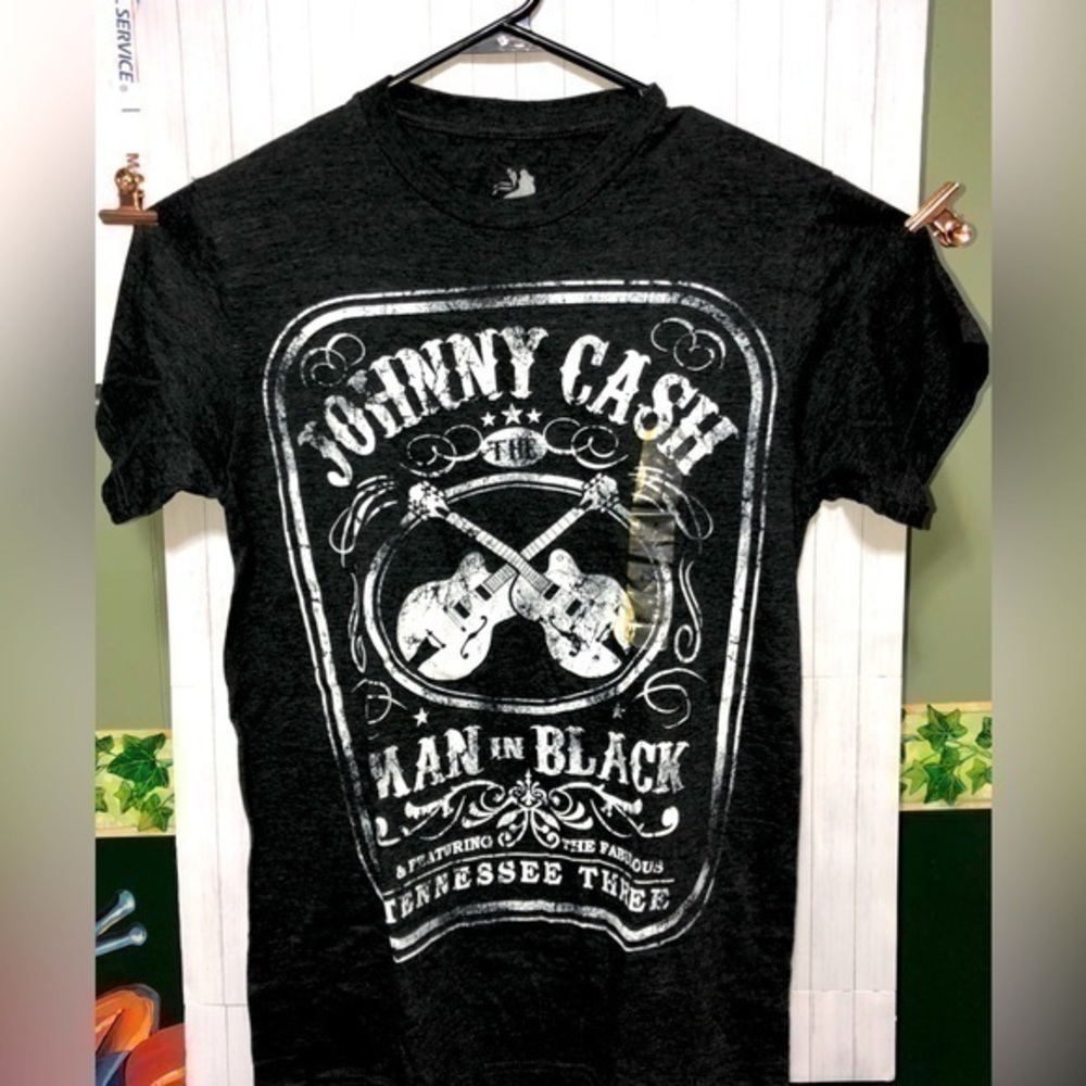 🌷Johnny Cash Black Athletic Fit T-shirt